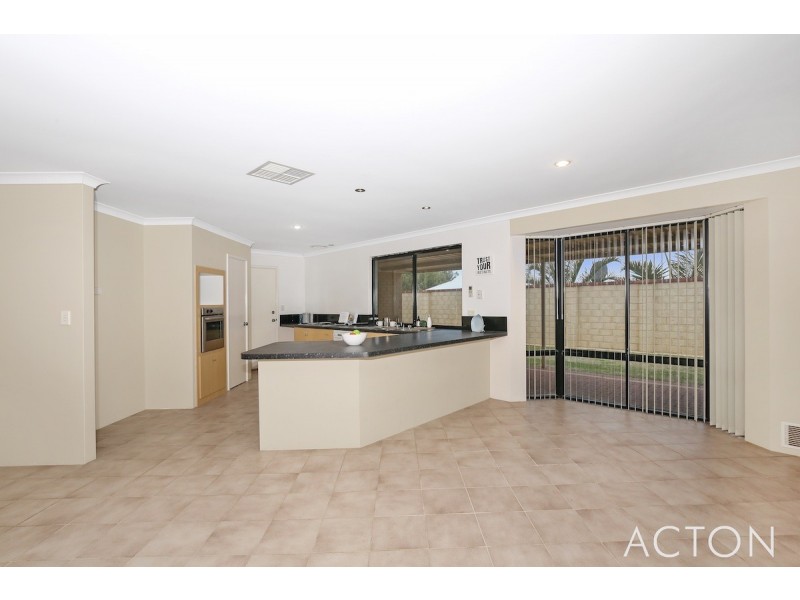 10 Conch Way, Wannanup WA 6210