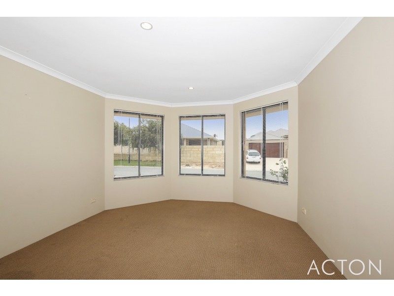 10 Conch Way, Wannanup WA 6210