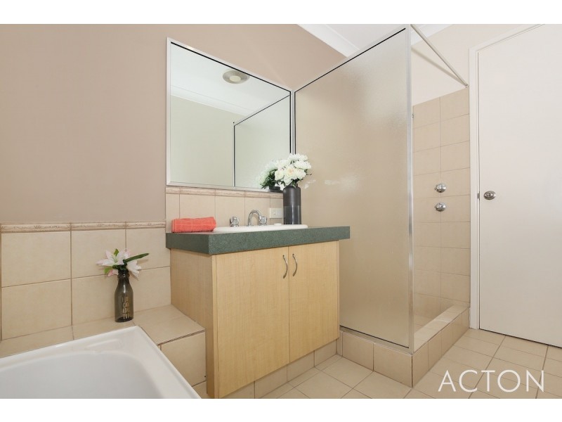 10 Conch Way, Wannanup WA 6210