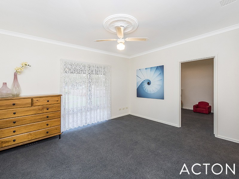 7 Fouracre Court, Stake Hill WA 6181