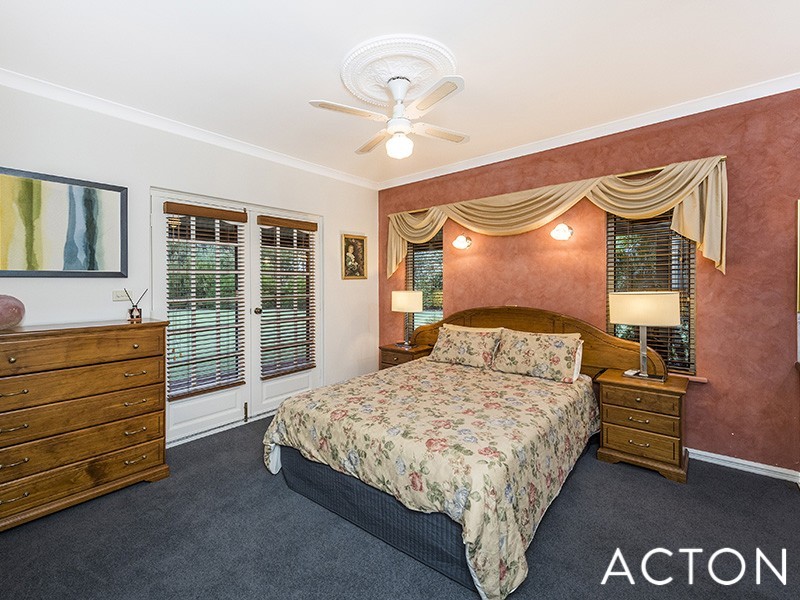 7 Fouracre Court, Stake Hill WA 6181