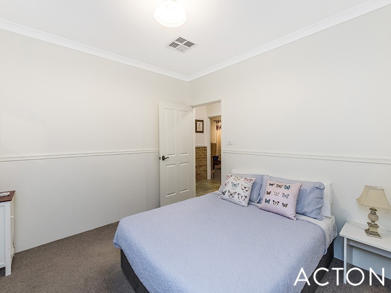 7 Fouracre Court, Stake Hill WA 6181