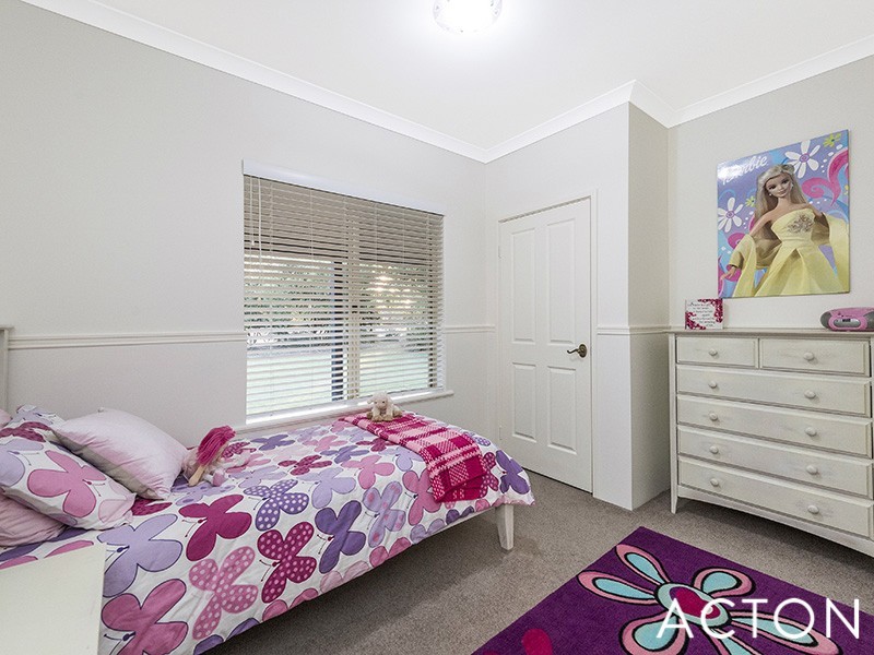 7 Fouracre Court, Stake Hill WA 6181