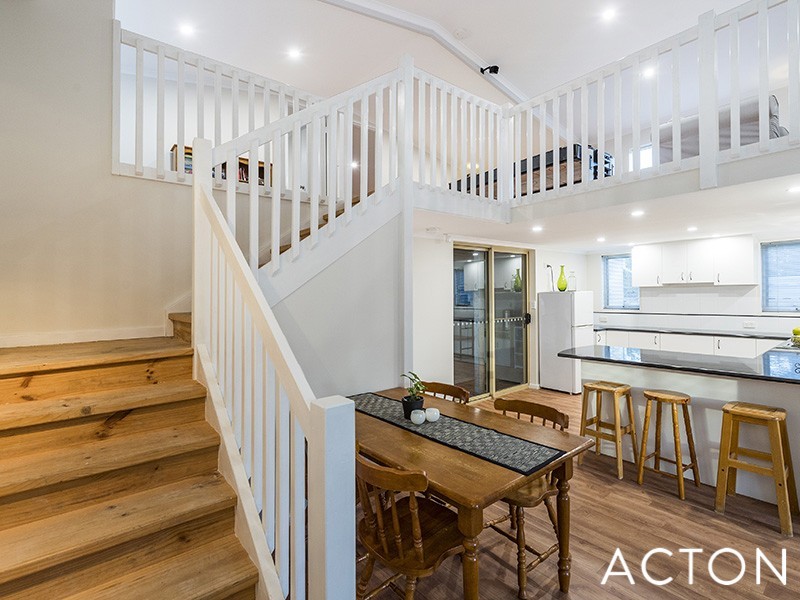 7 Fouracre Court, Stake Hill WA 6181