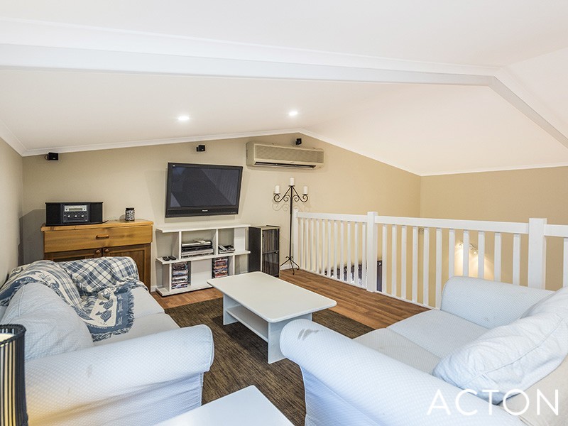 7 Fouracre Court, Stake Hill WA 6181