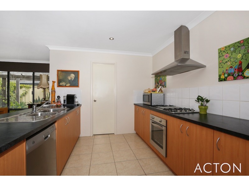 37 Lismore Ridge, Lakelands WA 6180