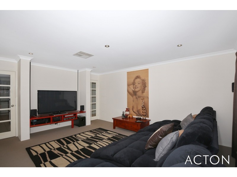 37 Lismore Ridge, Lakelands WA 6180