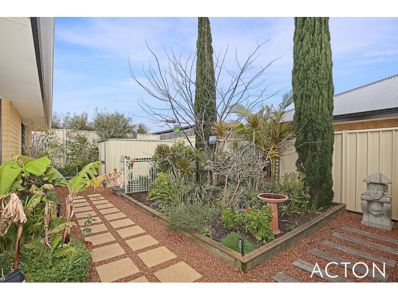 37 Lismore Ridge, Lakelands WA 6180