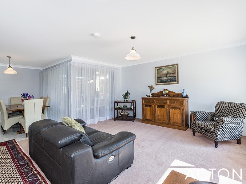 9 Parkwater Cove, Halls Head WA 6210