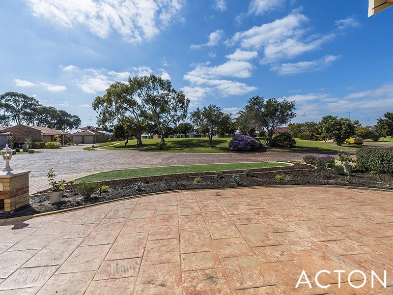 9 Parkwater Cove, Halls Head WA 6210