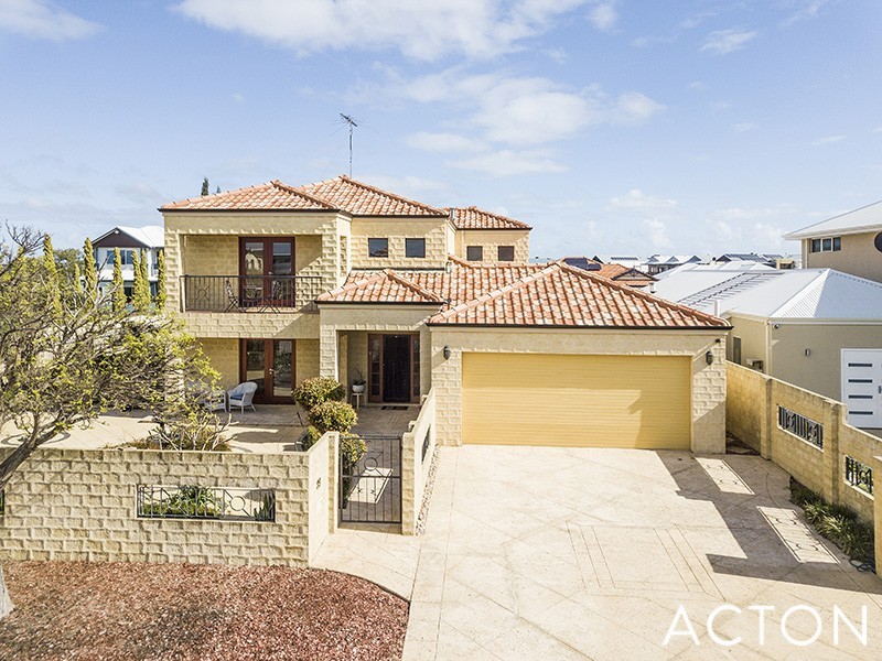 39 Rialto Place, Halls Head WA 6210