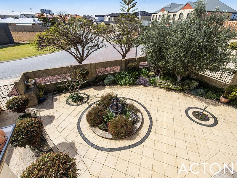 39 Rialto Place, Halls Head WA 6210