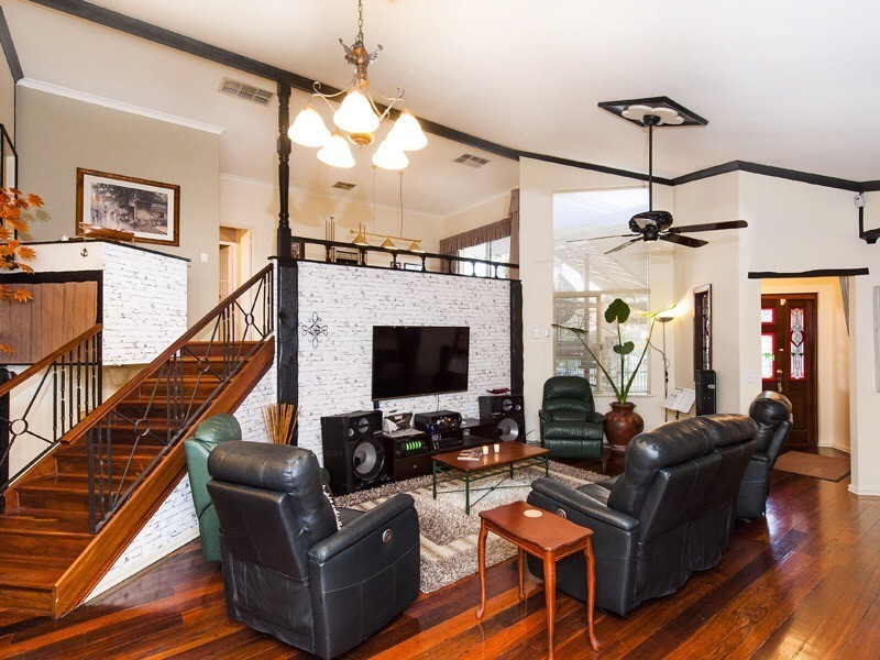 6 Carabeen Place, Halls Head WA 6210