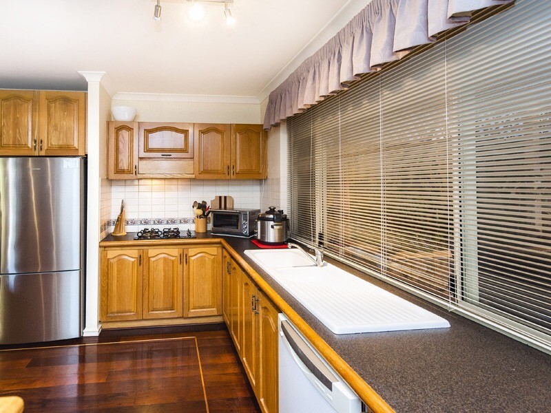 6 Carabeen Place, Halls Head WA 6210