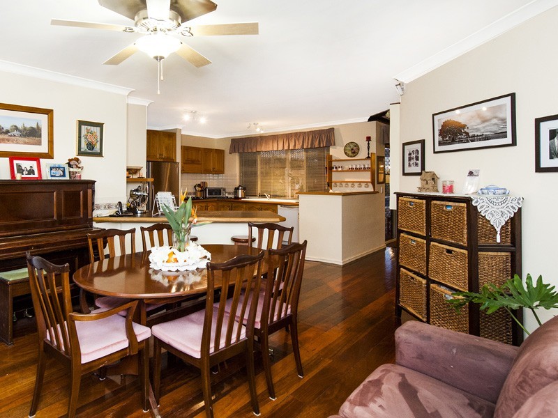 6 Carabeen Place, Halls Head WA 6210