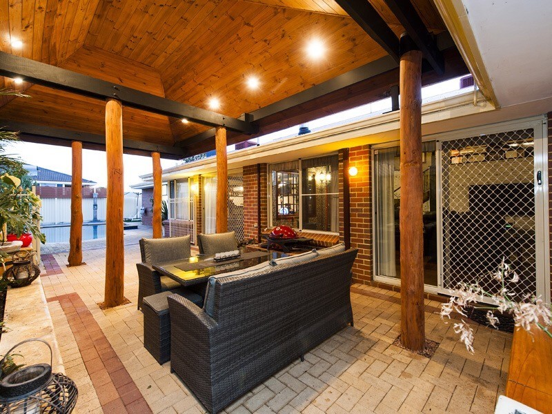 6 Carabeen Place, Halls Head WA 6210