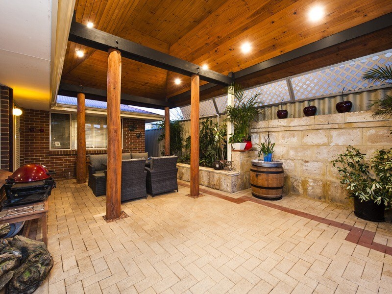 6 Carabeen Place, Halls Head WA 6210