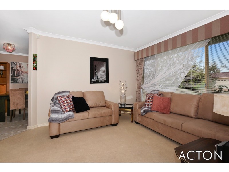 1/12 Kestrel Close, Halls Head WA 6210