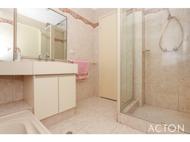 1/12 Kestrel Close, Halls Head WA 6210