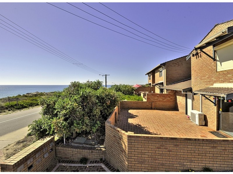 1/35A Halls Head Pde, Halls Head WA 6210