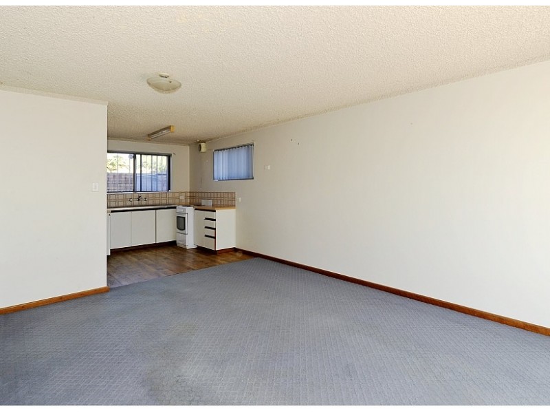 1/35A Halls Head Pde, Halls Head WA 6210