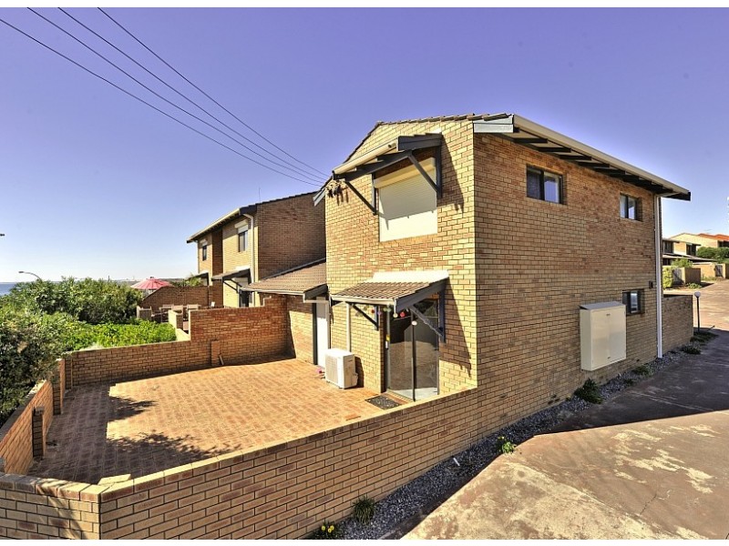 1/35A Halls Head Pde, Halls Head WA 6210