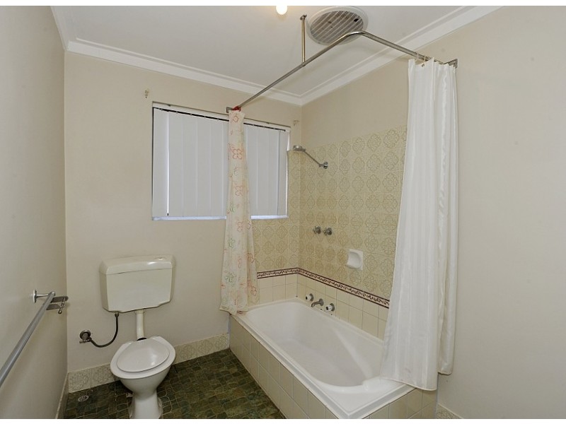 1/35A Halls Head Pde, Halls Head WA 6210