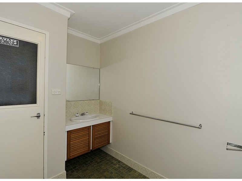 1/35A Halls Head Pde, Halls Head WA 6210