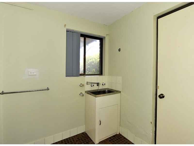 1/35A Halls Head Pde, Halls Head WA 6210