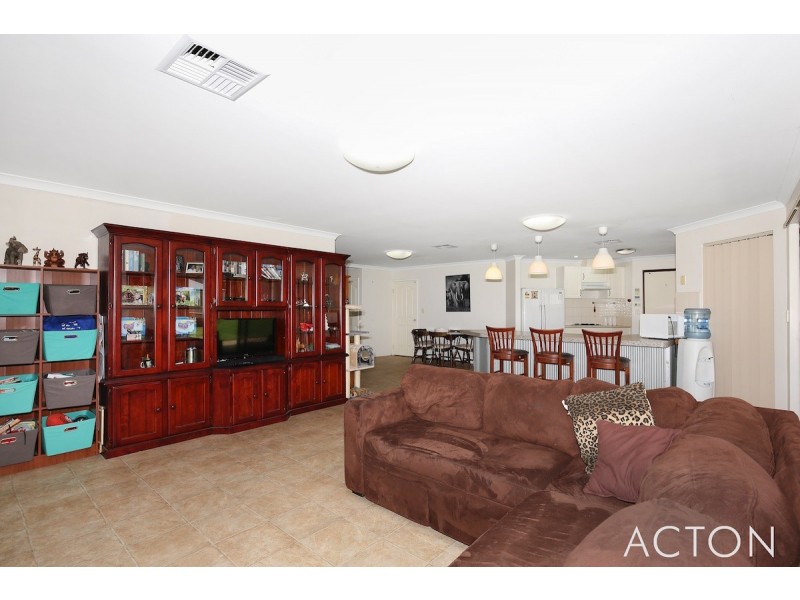 61 Eaglehawk Drive, Ravenswood WA 6208