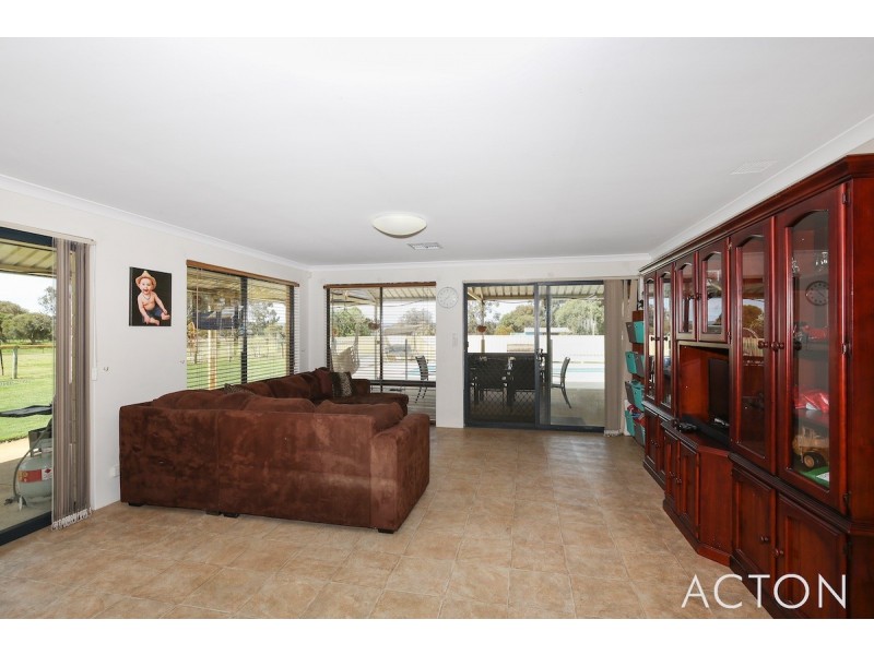 61 Eaglehawk Drive, Ravenswood WA 6208