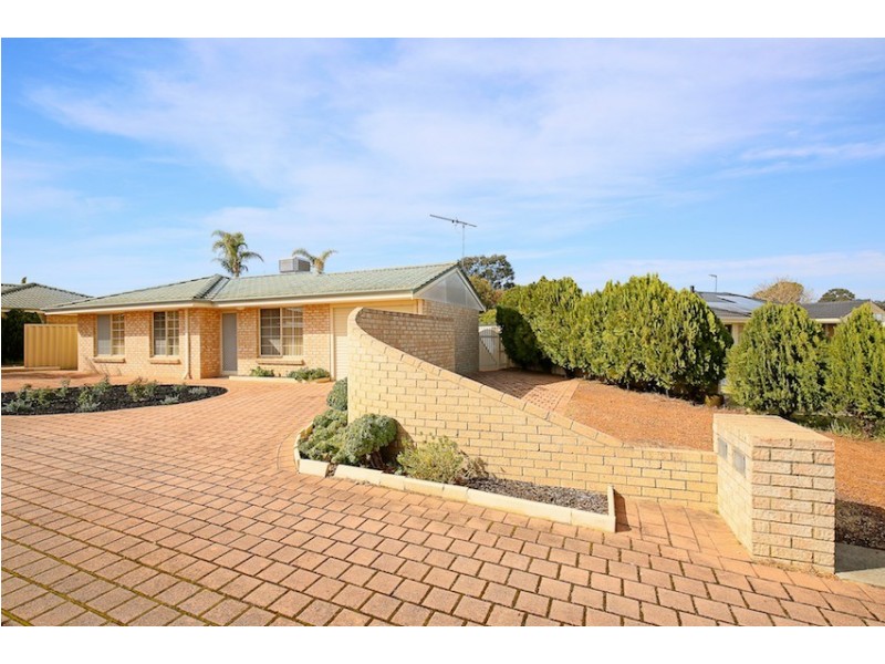 1/8 Socha Court, Greenfields WA 6210