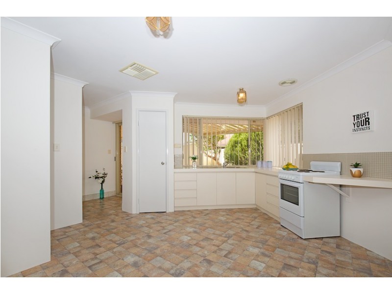 1/8 Socha Court, Greenfields WA 6210