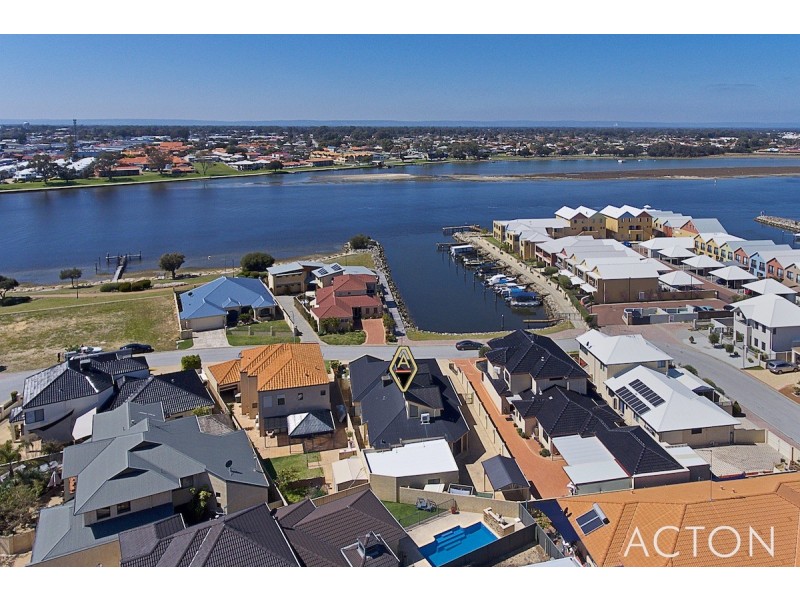 14 San Marco Quays, Halls Head WA 6210