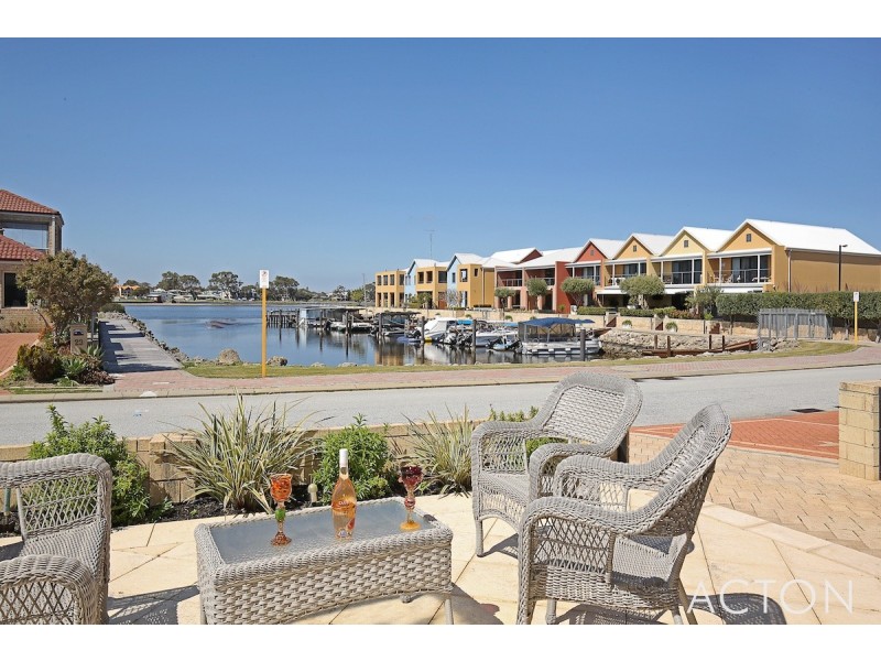 14 San Marco Quays, Halls Head WA 6210