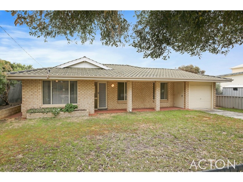 4 Tranby Street, Madora Bay WA 6210