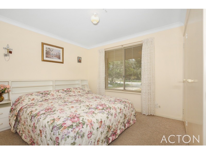 4 Tranby Street, Madora Bay WA 6210