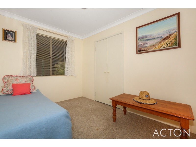 4 Tranby Street, Madora Bay WA 6210