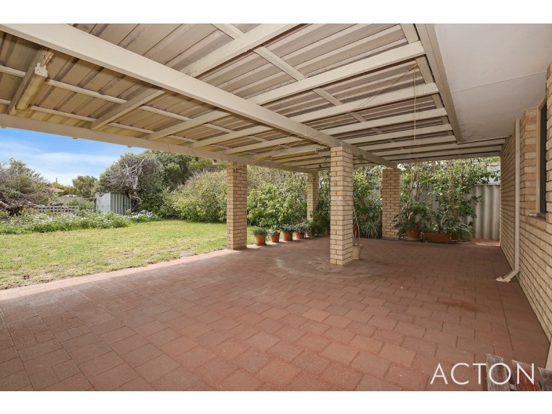 4 Tranby Street, Madora Bay WA 6210