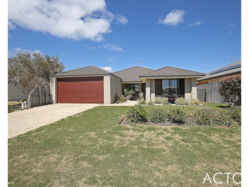 253 Peelwood Parade, Halls Head WA 6210