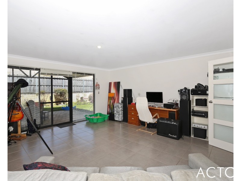 253 Peelwood Parade, Halls Head WA 6210