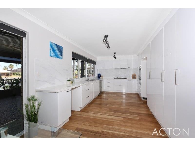 14 Ashburton Court, Dudley Park WA 6210