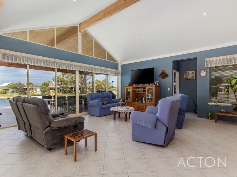 26 Sun Land Avenue, South Yunderup WA 6208