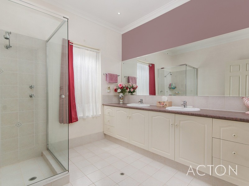 26 Sun Land Avenue, South Yunderup WA 6208