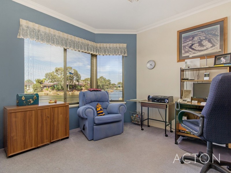 26 Sun Land Avenue, South Yunderup WA 6208