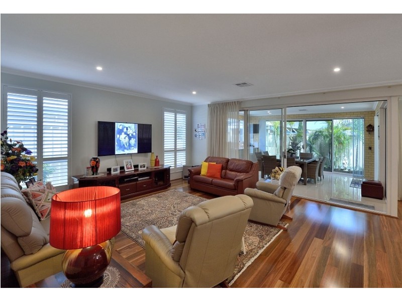 7 Azelia Approach, Madora Bay WA 6210