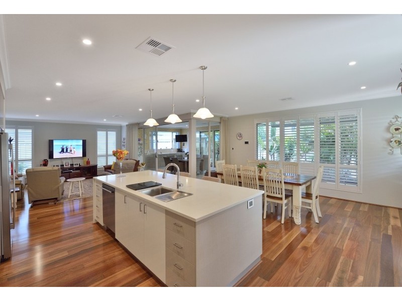 7 Azelia Approach, Madora Bay WA 6210