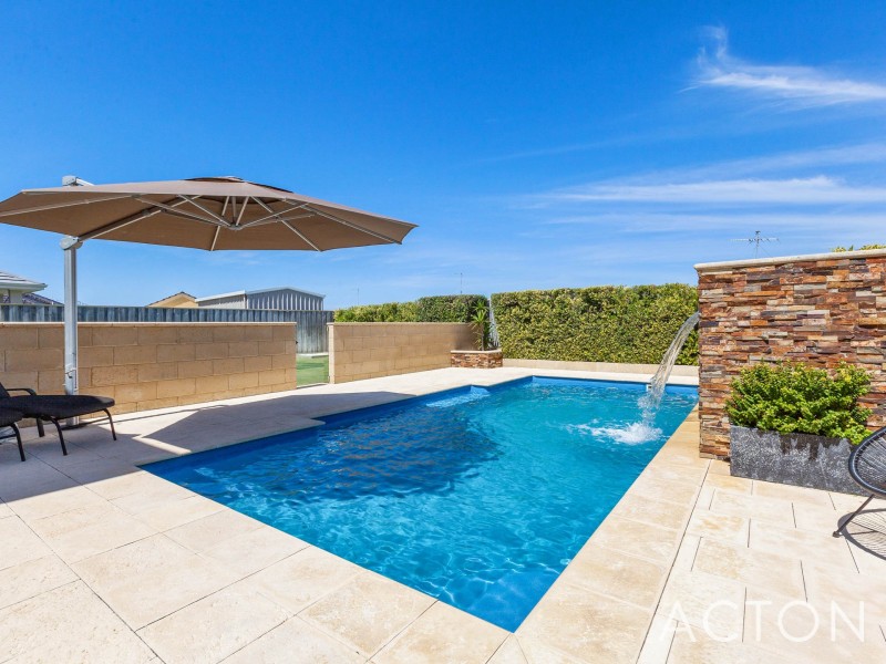 100 Boardwalk Boulevard, Halls Head WA 6210