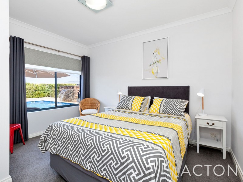 100 Boardwalk Boulevard, Halls Head WA 6210