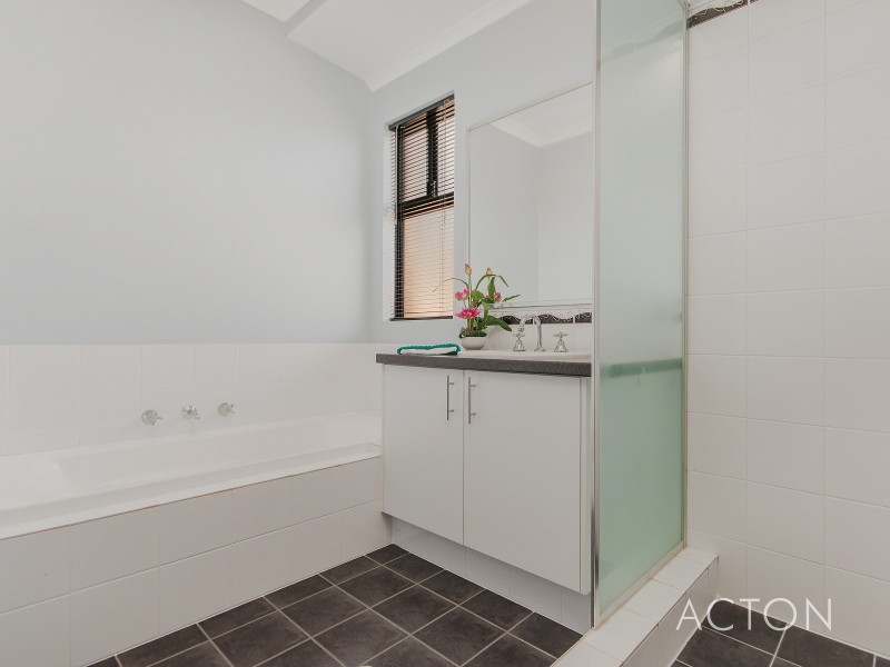 52 Coodanup Drive, Coodanup WA 6210